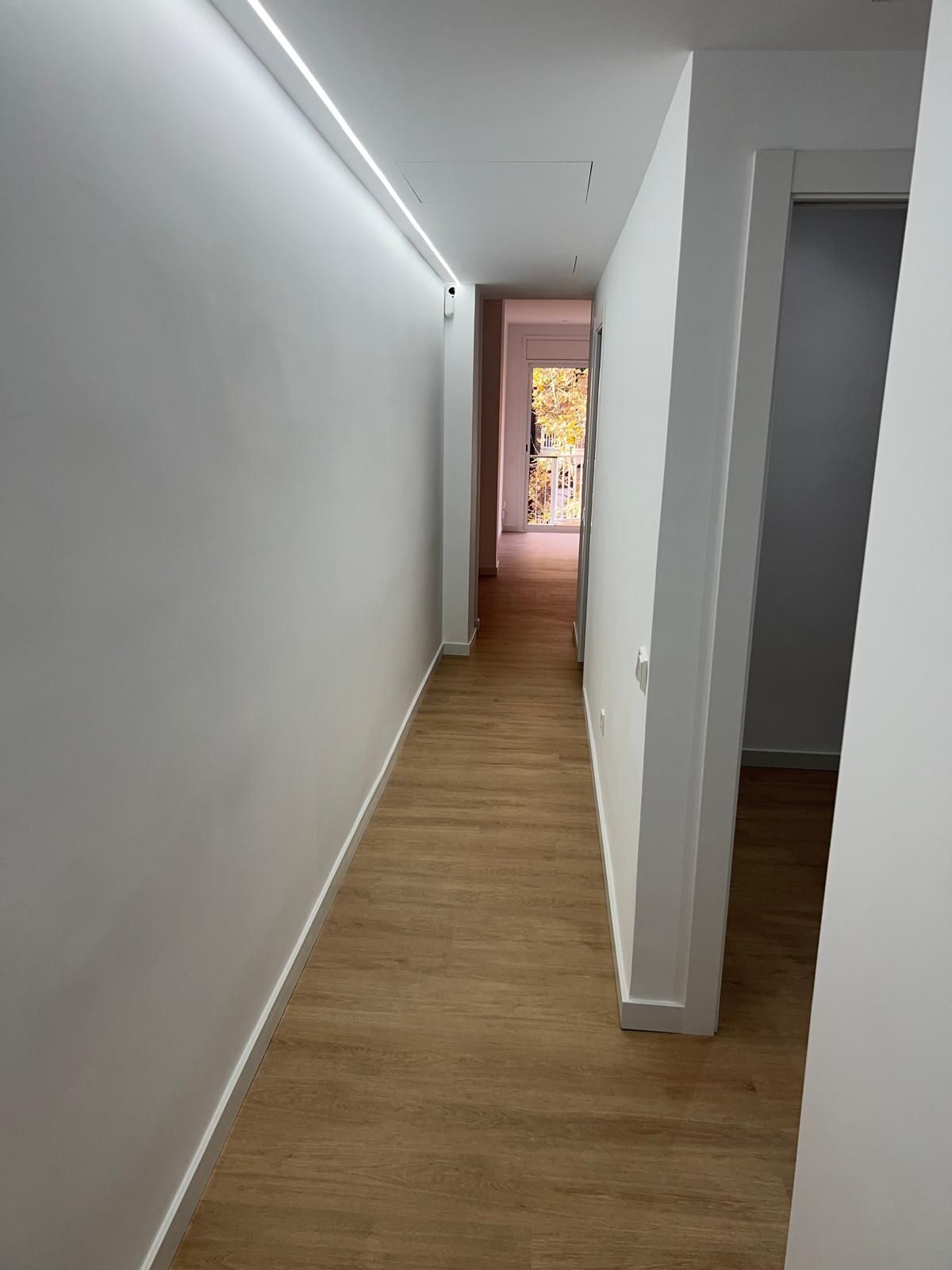 Reforma integral en Poblenou, Barcelona — Proyecto Pujades de Grupo Arcada Estudio