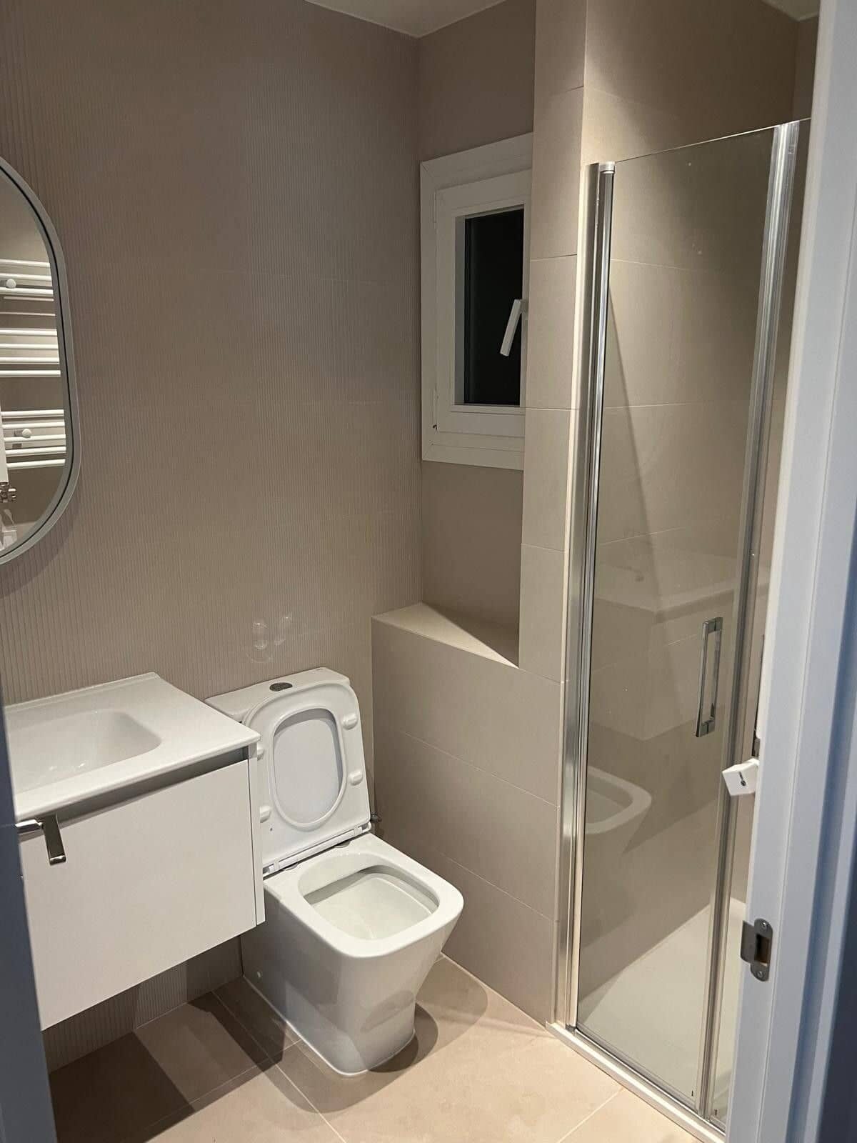 Reforma de baños en Eixample, Barcelona — Proyecto Aragón de Grupo Arcada Estudio