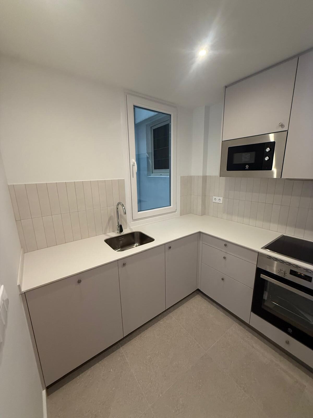 Reforma de cocinas en Eixample, Barcelona — Proyecto Urgell de Grupo Arcada Estudio
